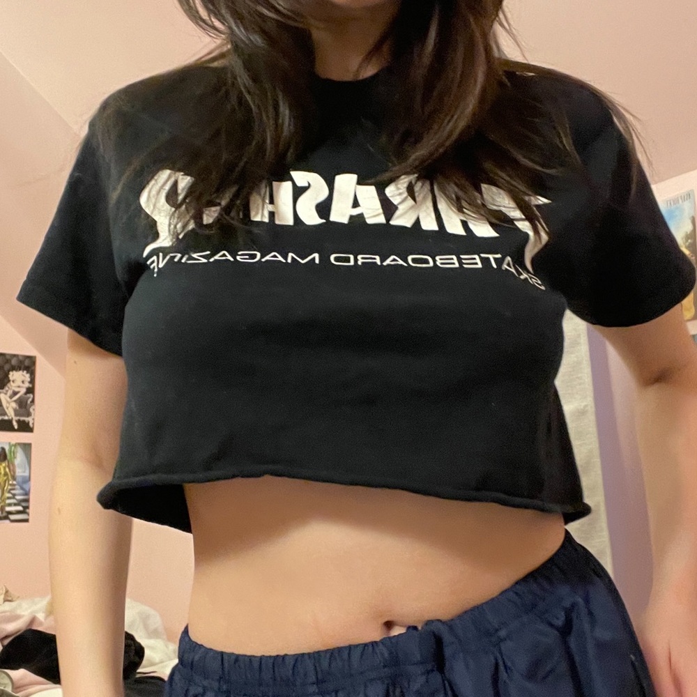 Thrasher crop top🖤